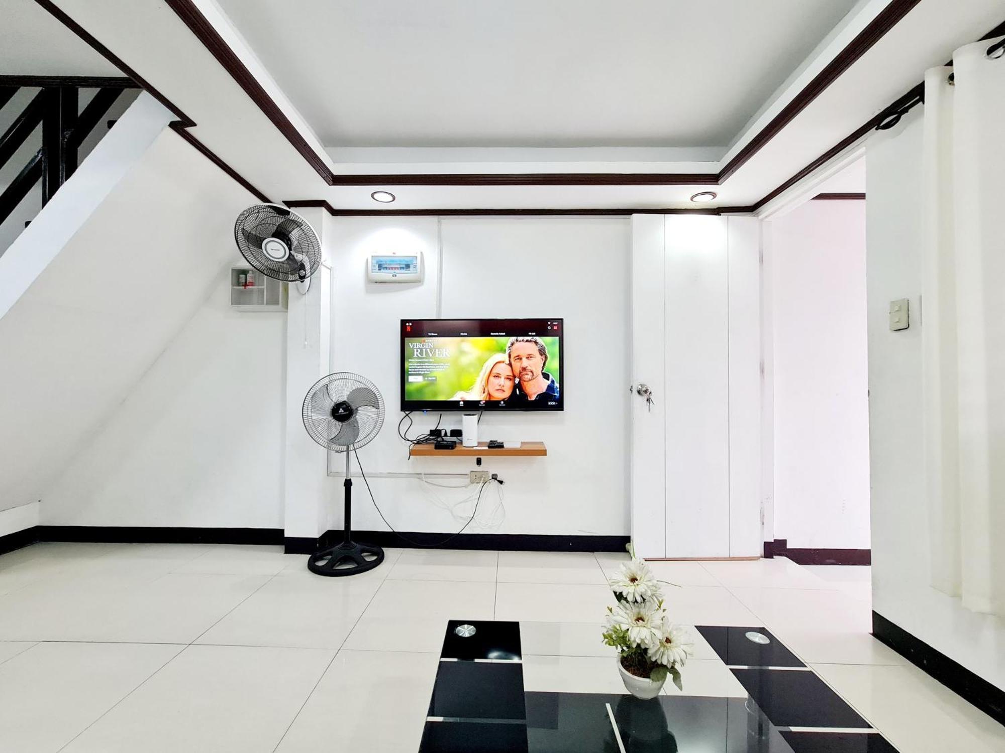 Calapan City Fully Furnished House Transient Near Xentromall L39 المظهر الخارجي الصورة